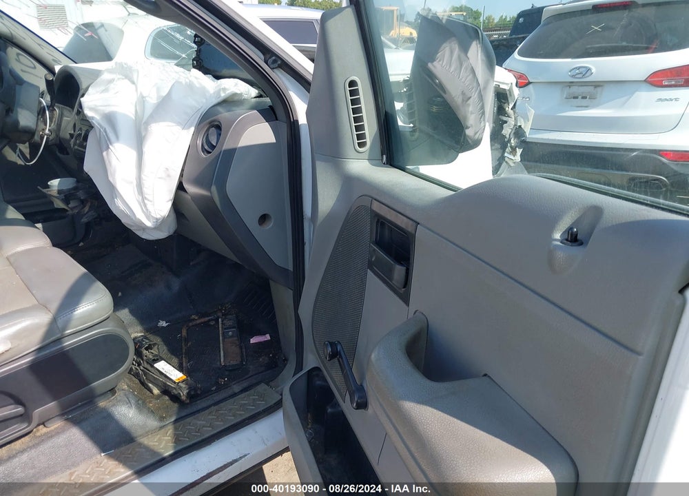2007 FORD F-150 STX/XL/XLT VIN: 1FTRF12W67NA21073