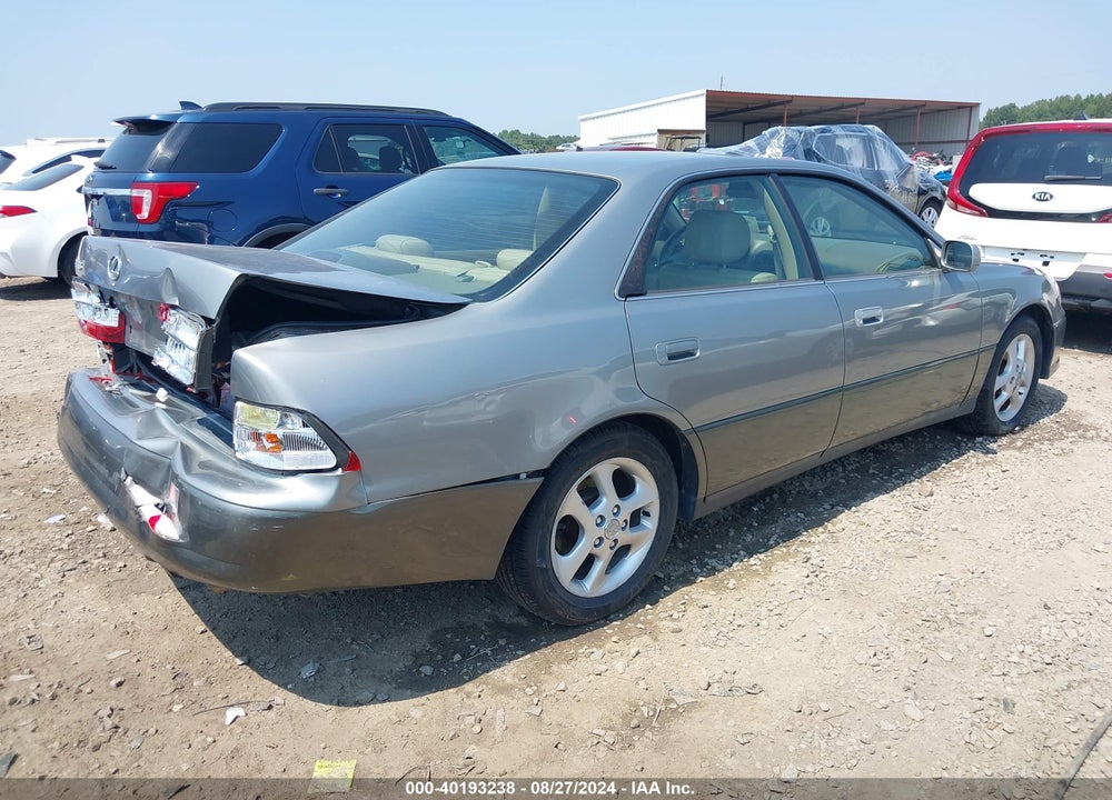 2001 LEXUS ES 300 VIN: JT8BF28G115110823