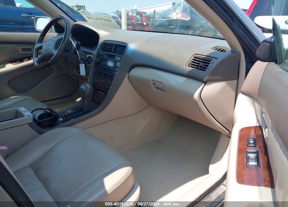 2001 LEXUS ES 300 VIN: JT8BF28G115110823
