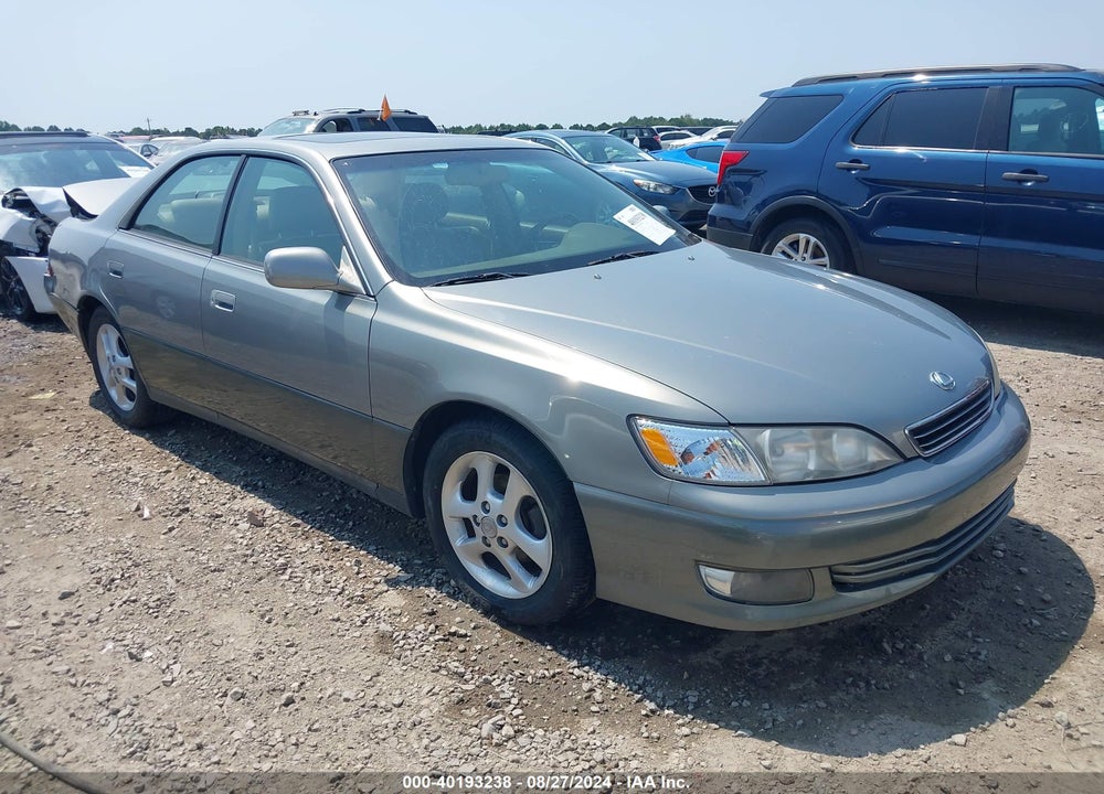 2001 LEXUS ES 300 VIN: JT8BF28G115110823