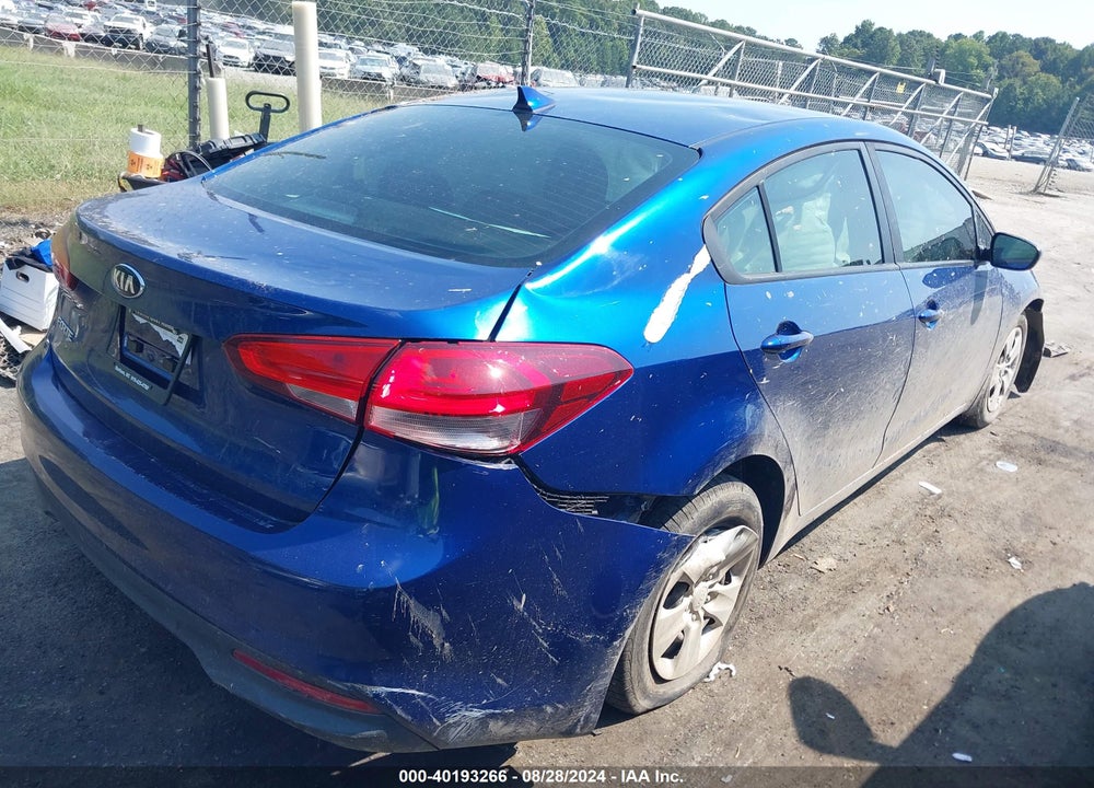 2018 KIA FORTE VIN: 3KPFK4A74JE233590