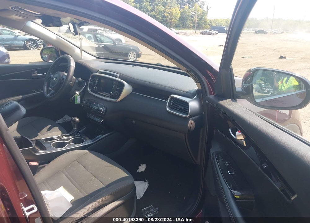 2017 KIA SORENTO 2.4L LX VIN: 5XYPG4A37HG220008
