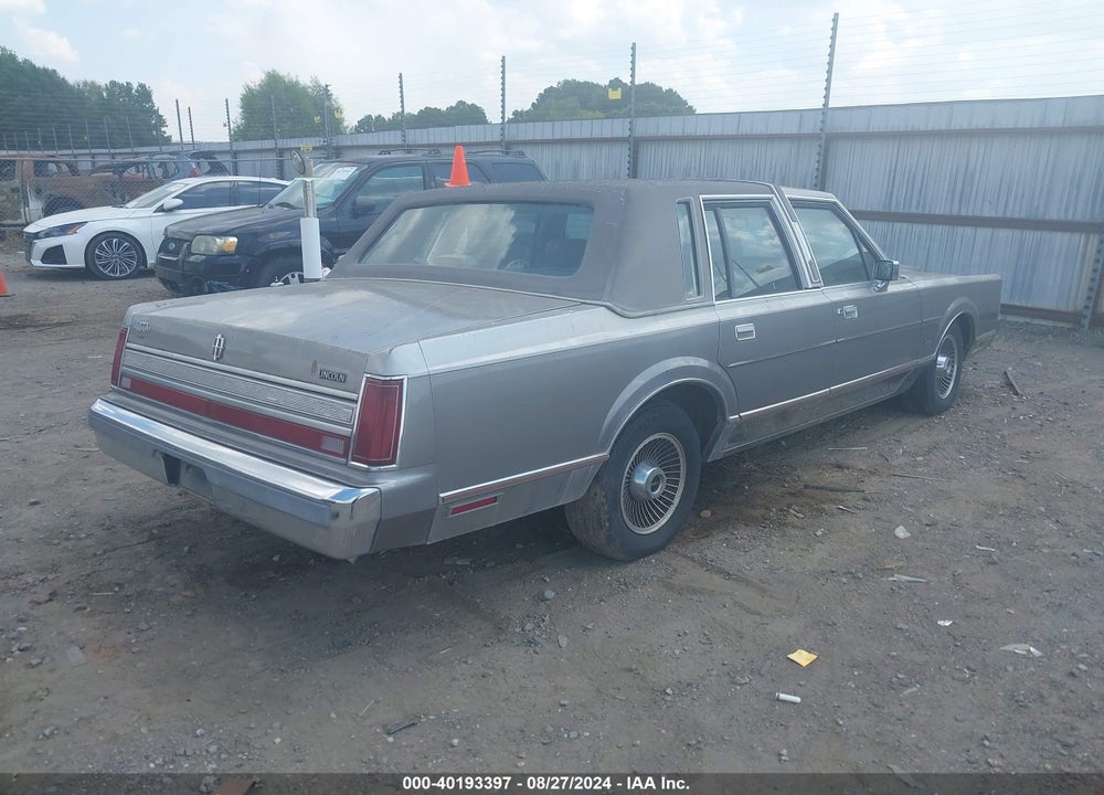 1989 LINCOLN TOWN CAR CARTIER VIN: 1LNBM83F3KY607022