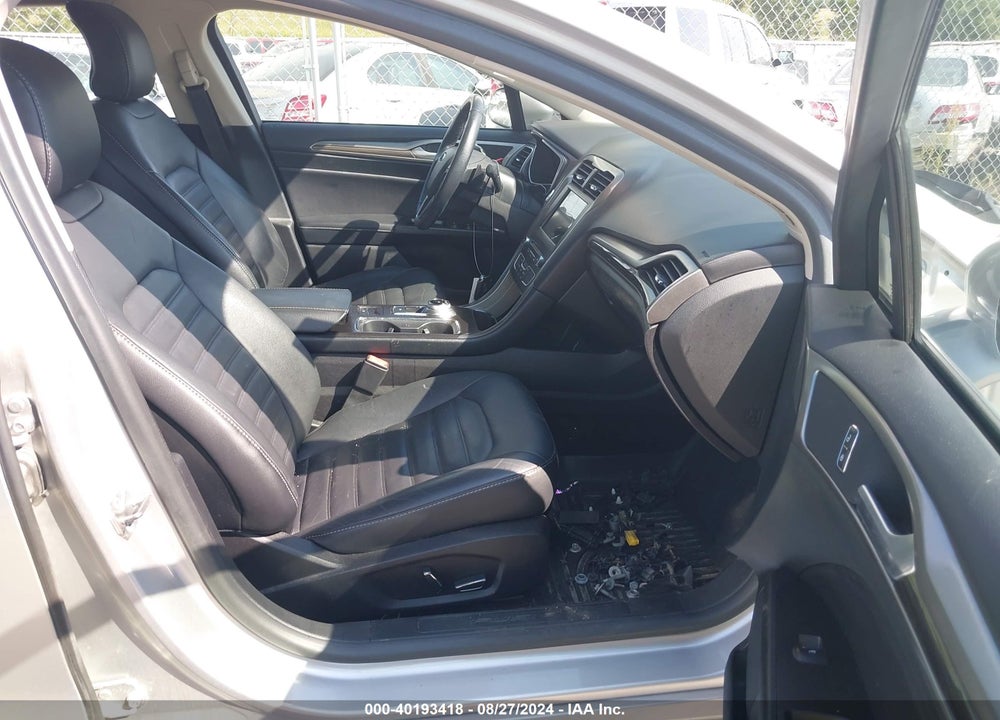 2017 FORD FUSION SE VIN: 3FA6P0HD8HR312324
