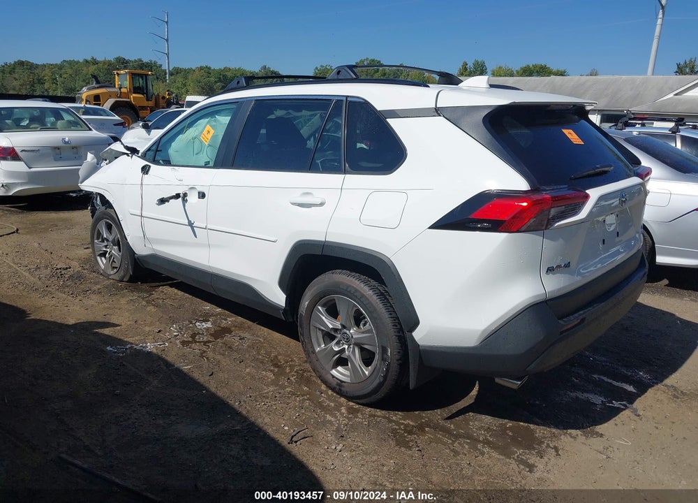 2024 TOYOTA RAV4 XLE VIN: 2T3P1RFV2RC453159