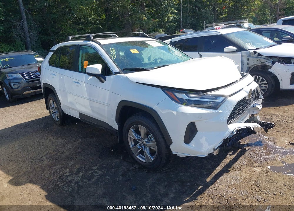 2024 TOYOTA RAV4 XLE VIN: 2T3P1RFV2RC453159