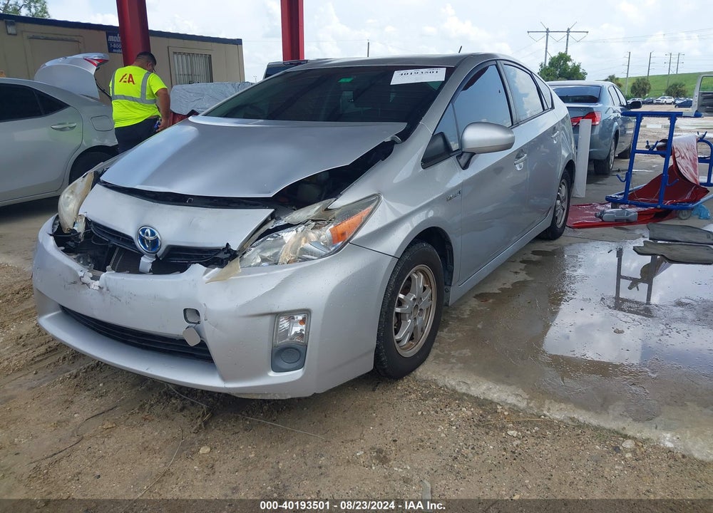 2011 TOYOTA PRIUS TWO VIN: JTDKN3DU6B0274590