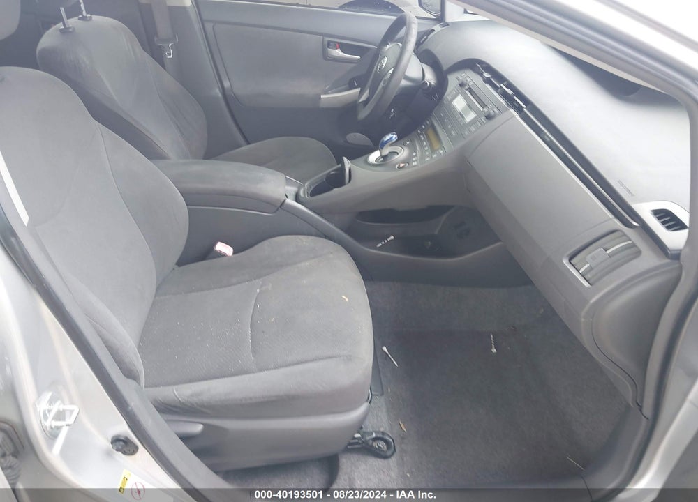 2011 TOYOTA PRIUS TWO VIN: JTDKN3DU6B0274590