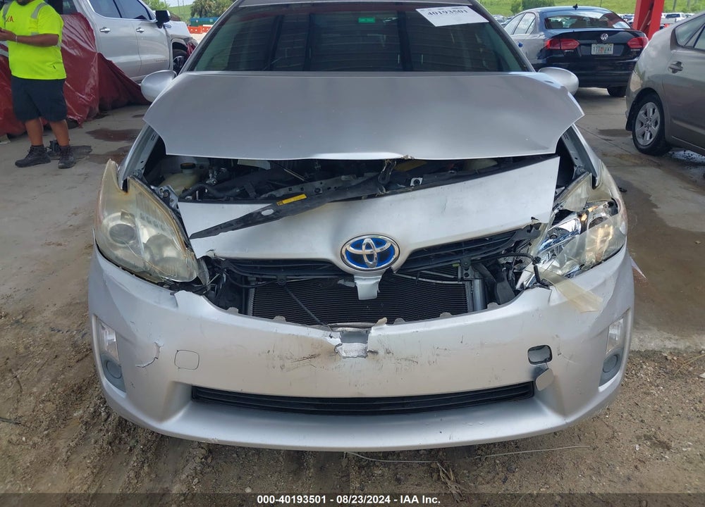 2011 TOYOTA PRIUS TWO VIN: JTDKN3DU6B0274590