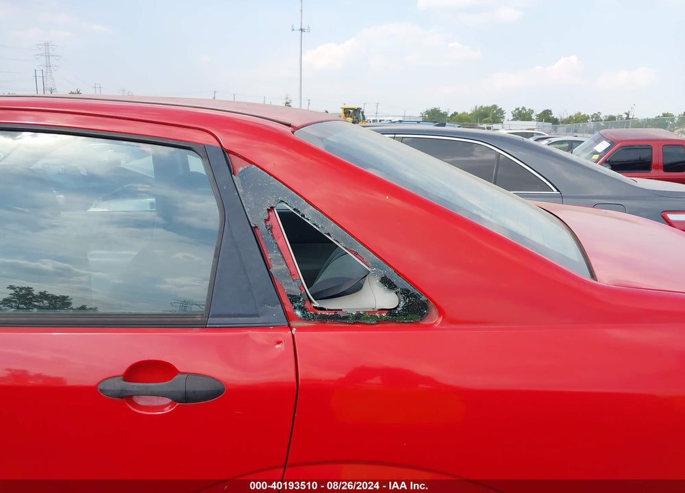 2005 FORD FOCUS ZX4 VIN: 1FAFP34N35W181702