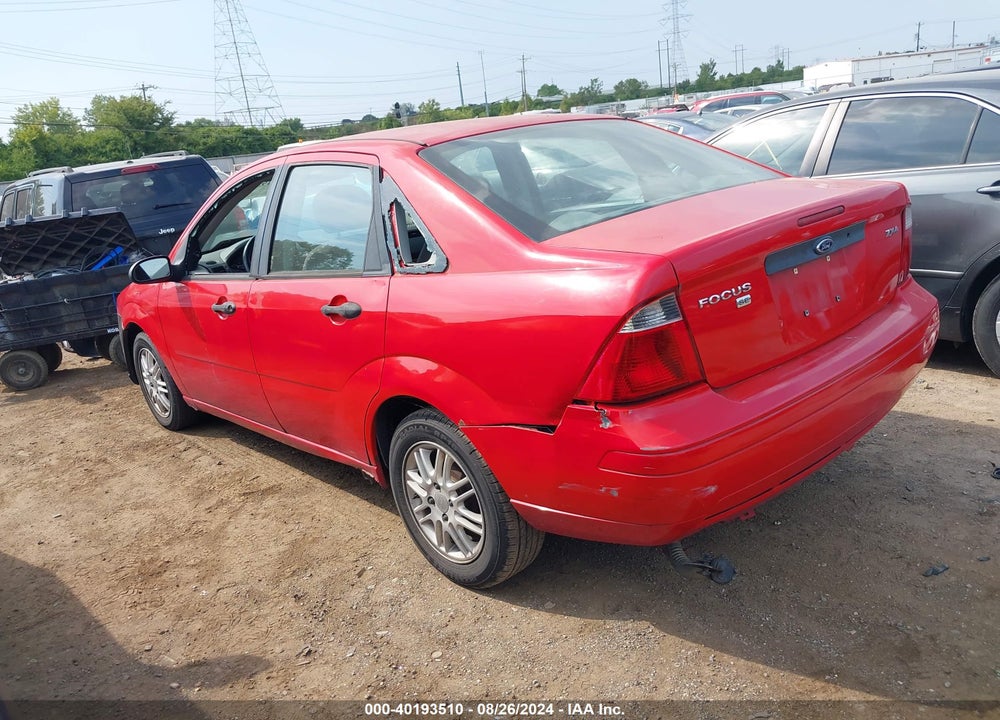 2005 FORD FOCUS ZX4 VIN: 1FAFP34N35W181702