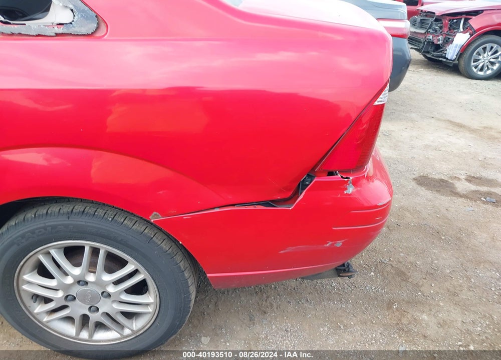 2005 FORD FOCUS ZX4 VIN: 1FAFP34N35W181702