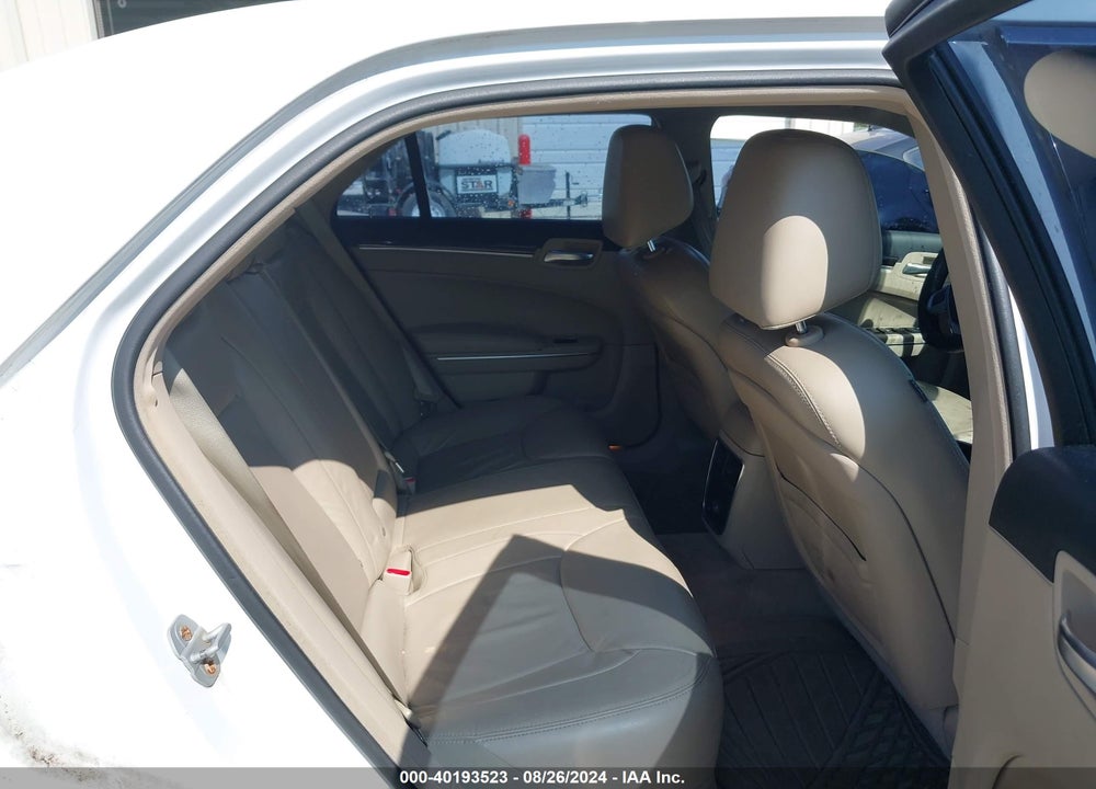 2014 CHRYSLER 300 VIN: 2C3CCAAG2EH378592