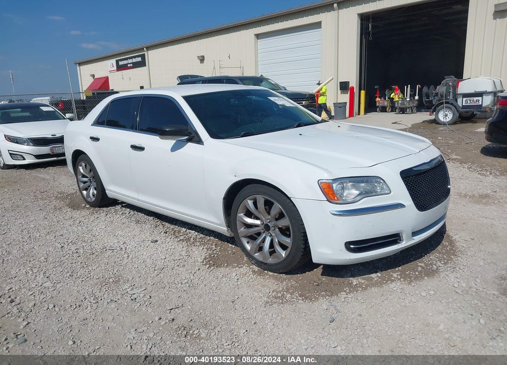 2014 CHRYSLER 300 VIN: 2C3CCAAG2EH378592