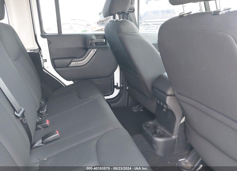 2014 JEEP WRANGLER UNLIMITED SPORT VIN: 1C4BJWDG5EL263428