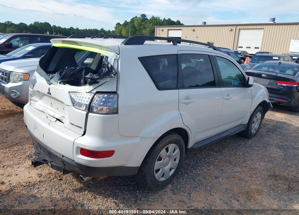 2011 MITSUBISHI OUTLANDER ES VIN: JA4AS2AW8BU020905