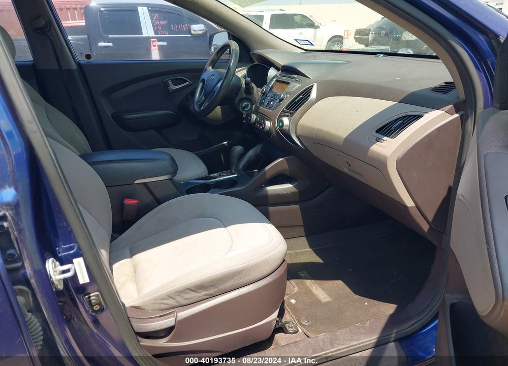 2010 HYUNDAI TUCSON GLS VIN: KM8JT3AC6AU065060