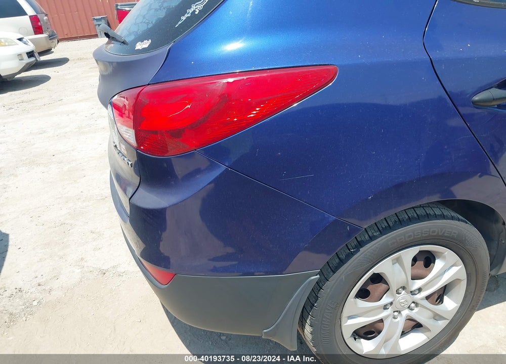 2010 HYUNDAI TUCSON GLS VIN: KM8JT3AC6AU065060