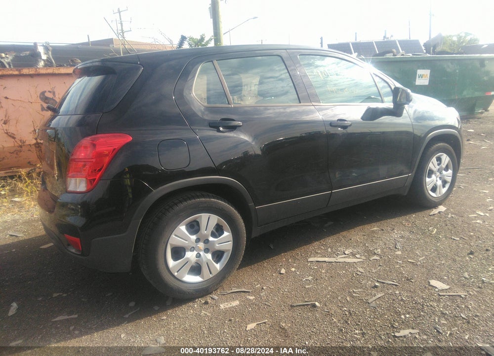 2018 CHEVROLET TRAX LS VIN: 3GNCJKSB2JL326592
