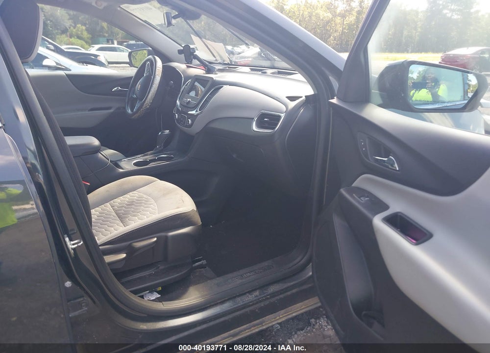 2019 CHEVROLET EQUINOX LT VIN: 2GNAXTEV2K6168097