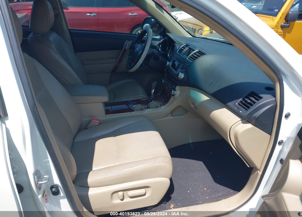 2011 TOYOTA HIGHLANDER LIMITED V6 VIN: 5TDYK3EH0BS033531