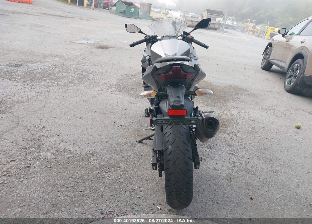 2021 KAWASAKI EX400 VIN: JKAEXKG14MDAD2937
