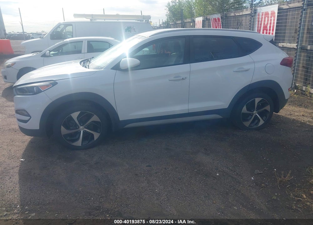 2017 HYUNDAI TUCSON SPORT VIN: KM8J3CA2XHU412603