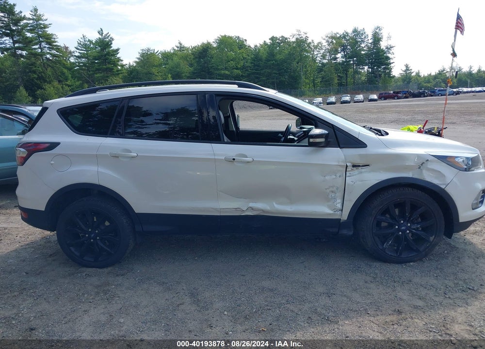 2017 FORD ESCAPE TITANIUM VIN: 1FMCU9JD4HUB14283