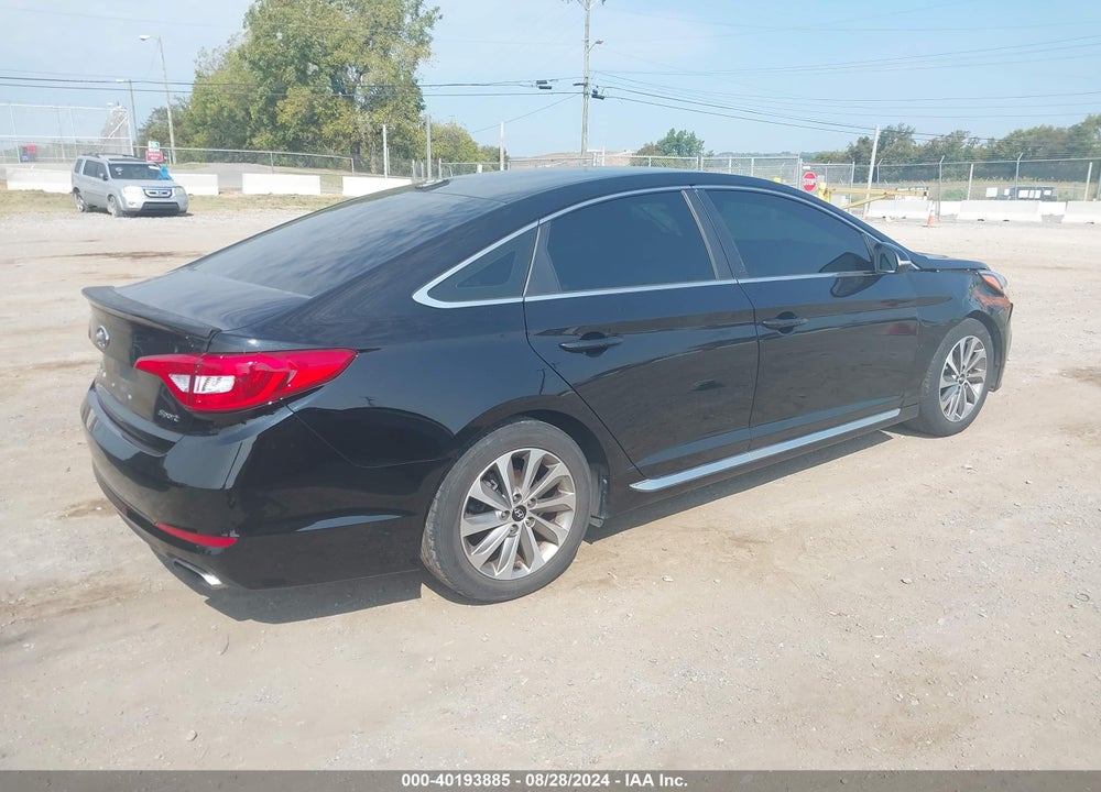 2015 HYUNDAI SONATA VIN: 5NPE34AF3FH083670