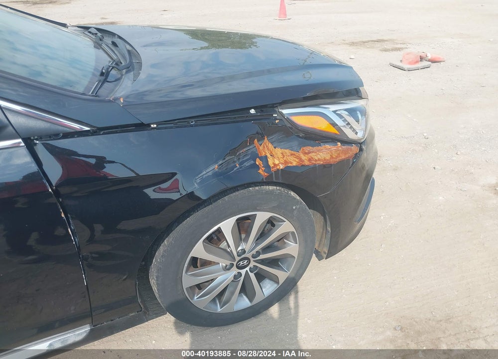 2015 HYUNDAI SONATA VIN: 5NPE34AF3FH083670