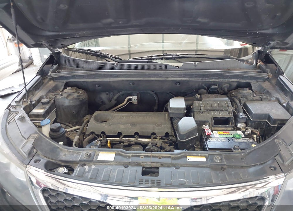 2011 KIA SORENTO LX VIN: 5XYKT4A10BG053468