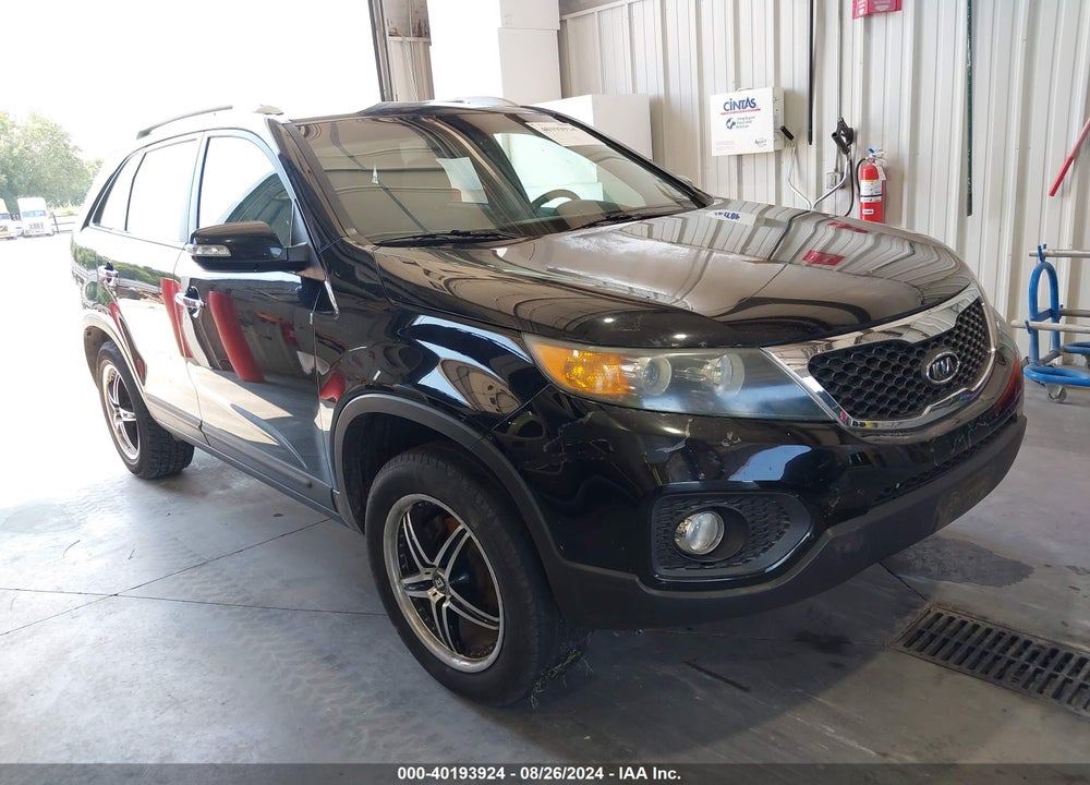 2011 KIA SORENTO LX VIN: 5XYKT4A10BG053468