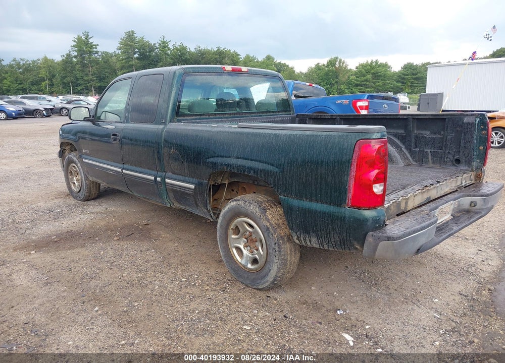 2002 CHEVROLET SILVERADO 1500 LS VIN: 2GCEK19T921416624