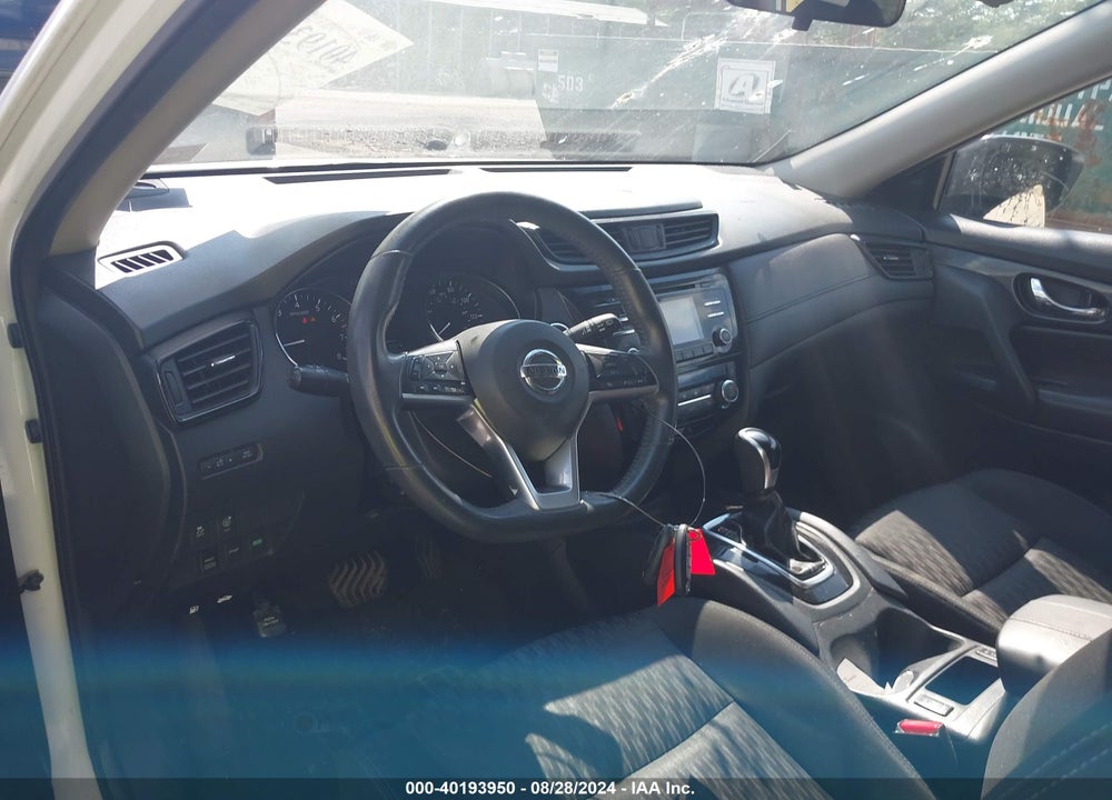 2017 NISSAN ROGUE SV VIN: KNMAT2MV2HP531149