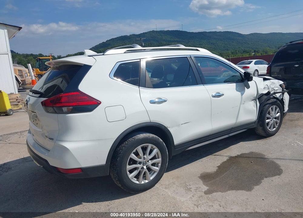 2017 NISSAN ROGUE SV VIN: KNMAT2MV2HP531149