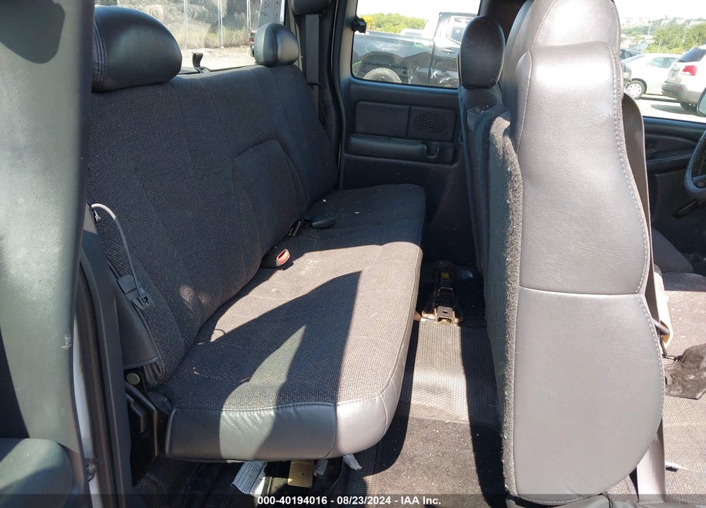 2001 CHEVROLET SILVERADO 1500 VIN: 2GCEK19V811367643