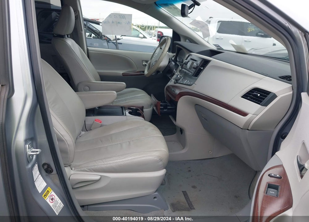 2011 TOYOTA SIENNA XLE VIN: 5TDDK3DC6BS028497