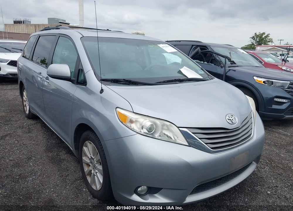 2011 TOYOTA SIENNA XLE VIN: 5TDDK3DC6BS028497