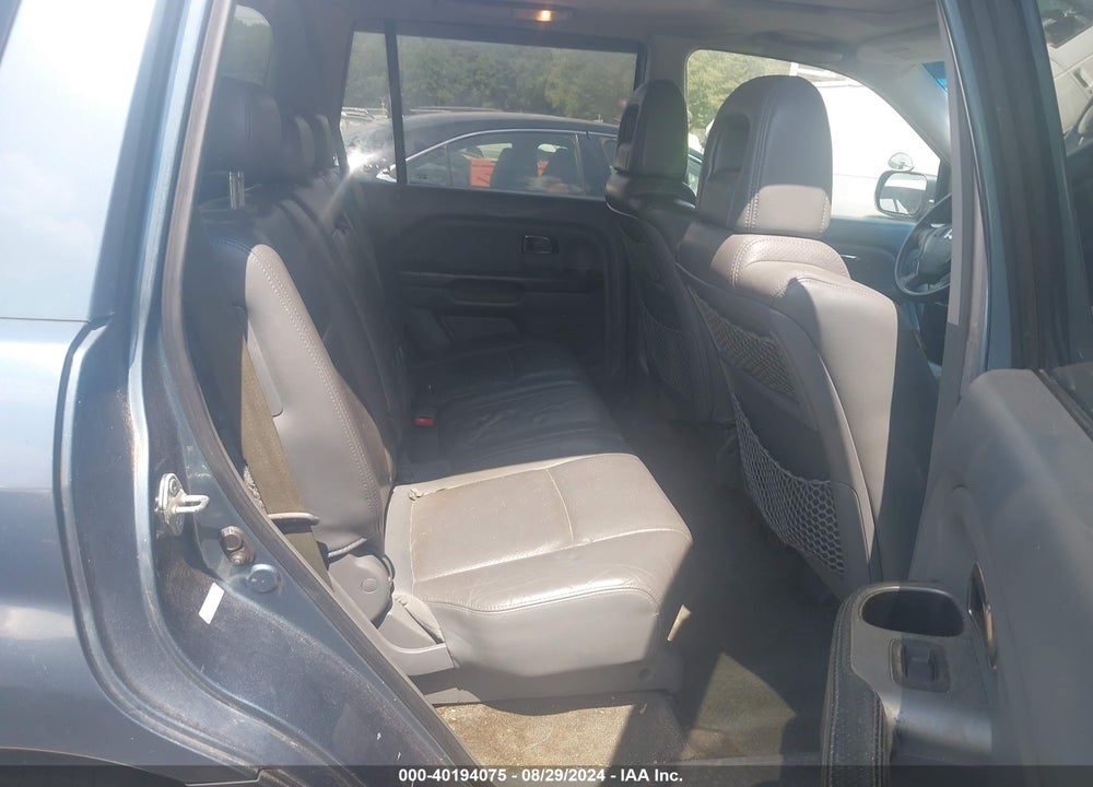 2005 HONDA PILOT EX-L VIN: 5FNYF18655B067637