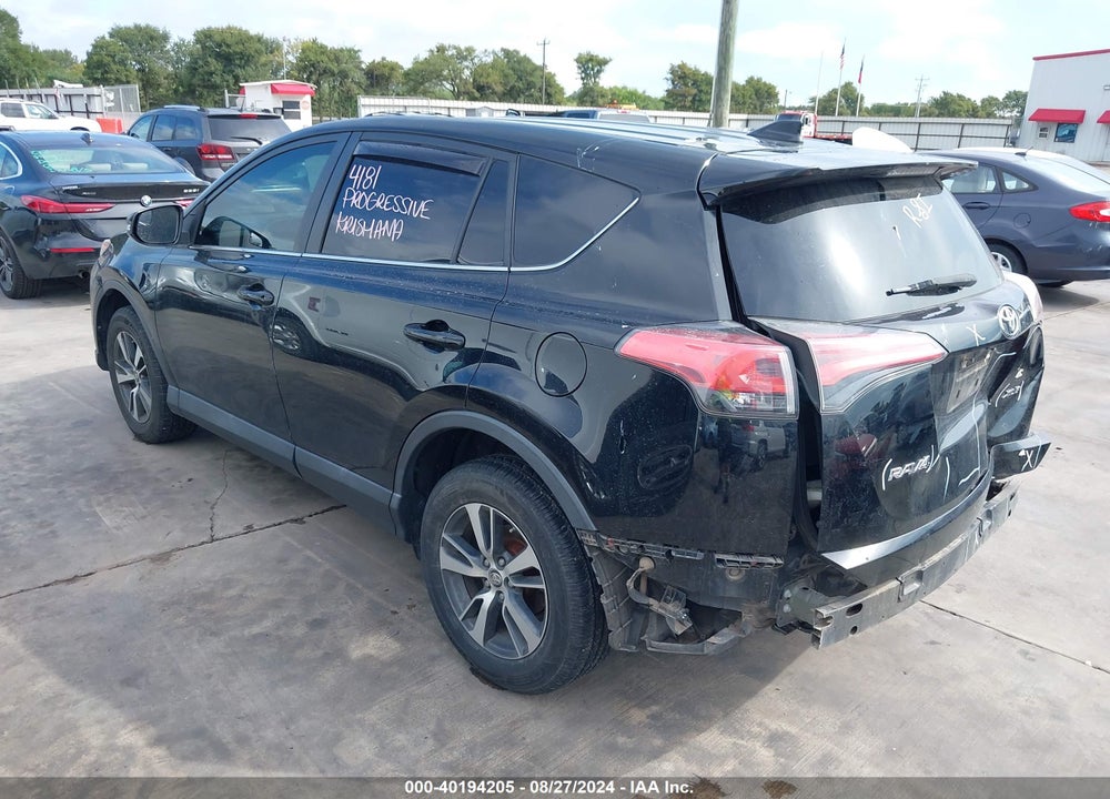 2018 TOYOTA RAV4 XLE VIN: 2T3WFREV6JW447141