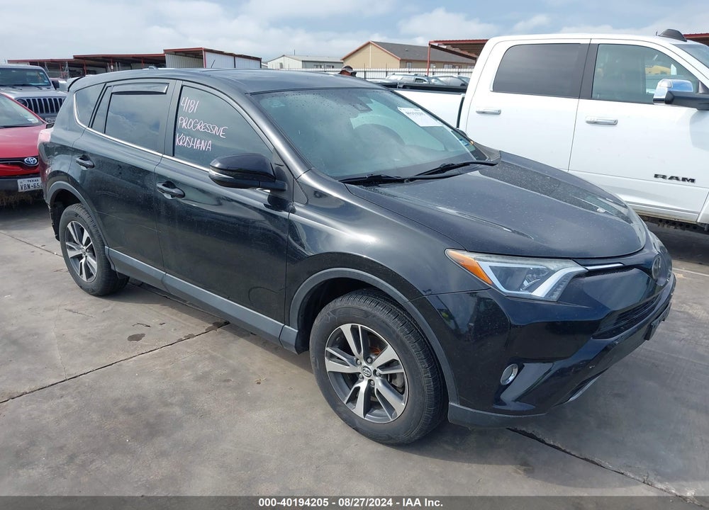 2018 TOYOTA RAV4 XLE VIN: 2T3WFREV6JW447141