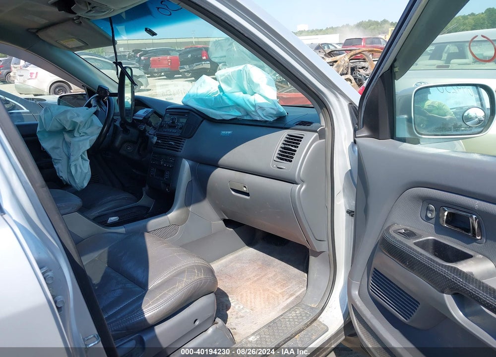 2004 HONDA PILOT EX-L VIN: 2HKYF18584H619008