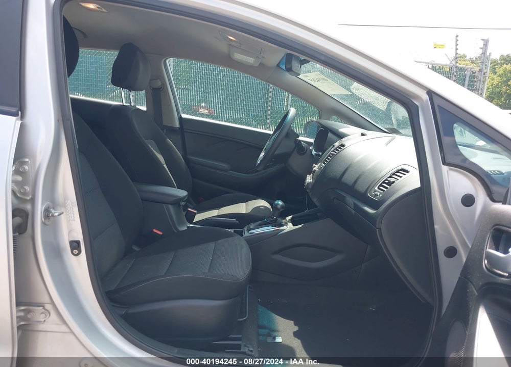 2017 KIA FORTE LX VIN: KNAFK5A83H5669218