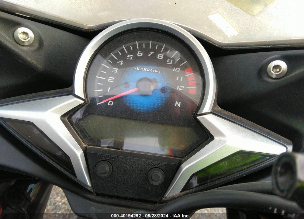 2011 HONDA CBR250 R VIN: MLHMC4117B5003522