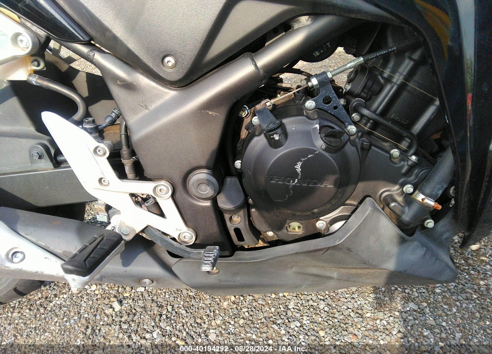2011 HONDA CBR250 R VIN: MLHMC4117B5003522