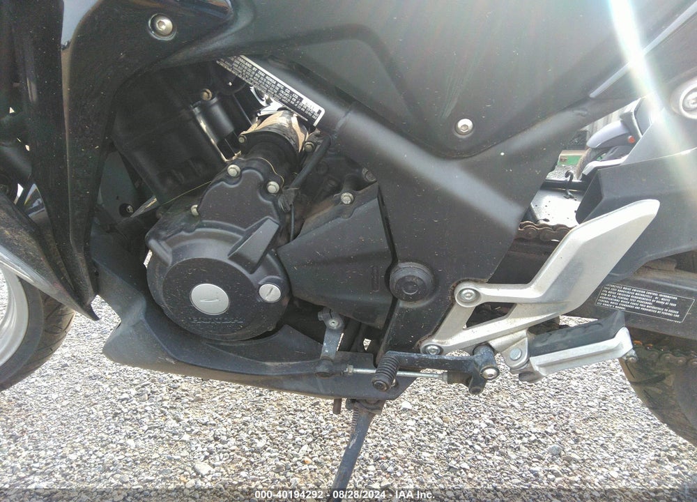 2011 HONDA CBR250 R VIN: MLHMC4117B5003522