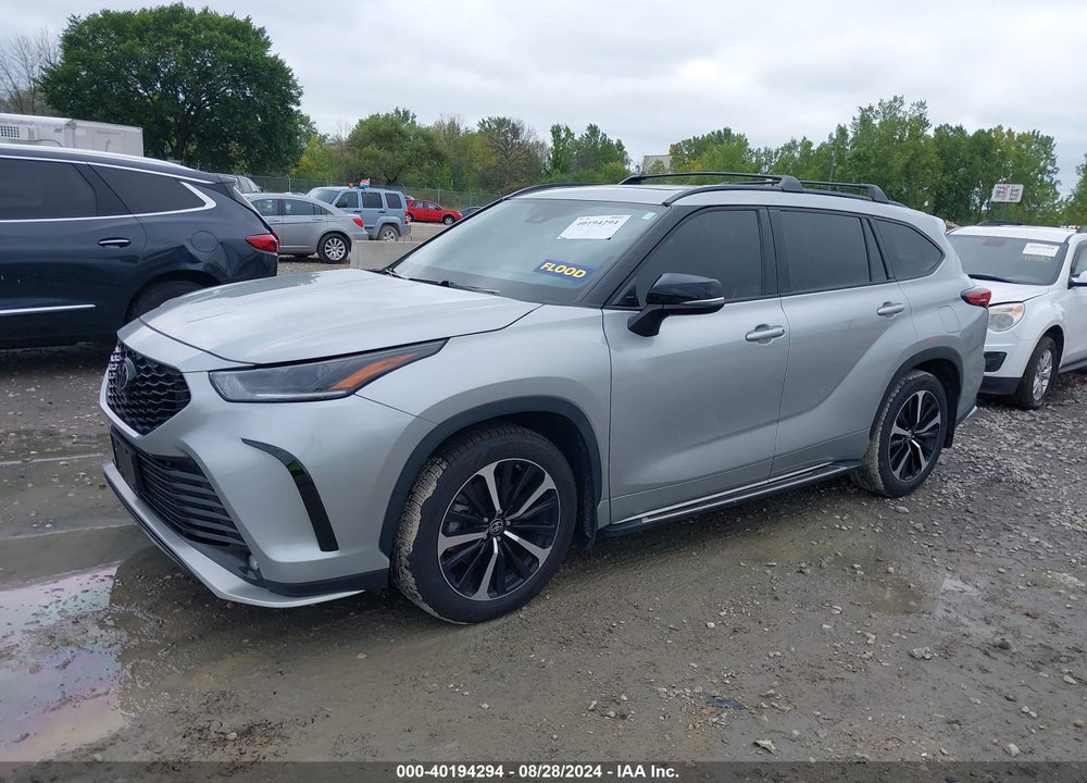 2022 TOYOTA HIGHLANDER XSE VIN: 5TDLZRAH6NS092750
