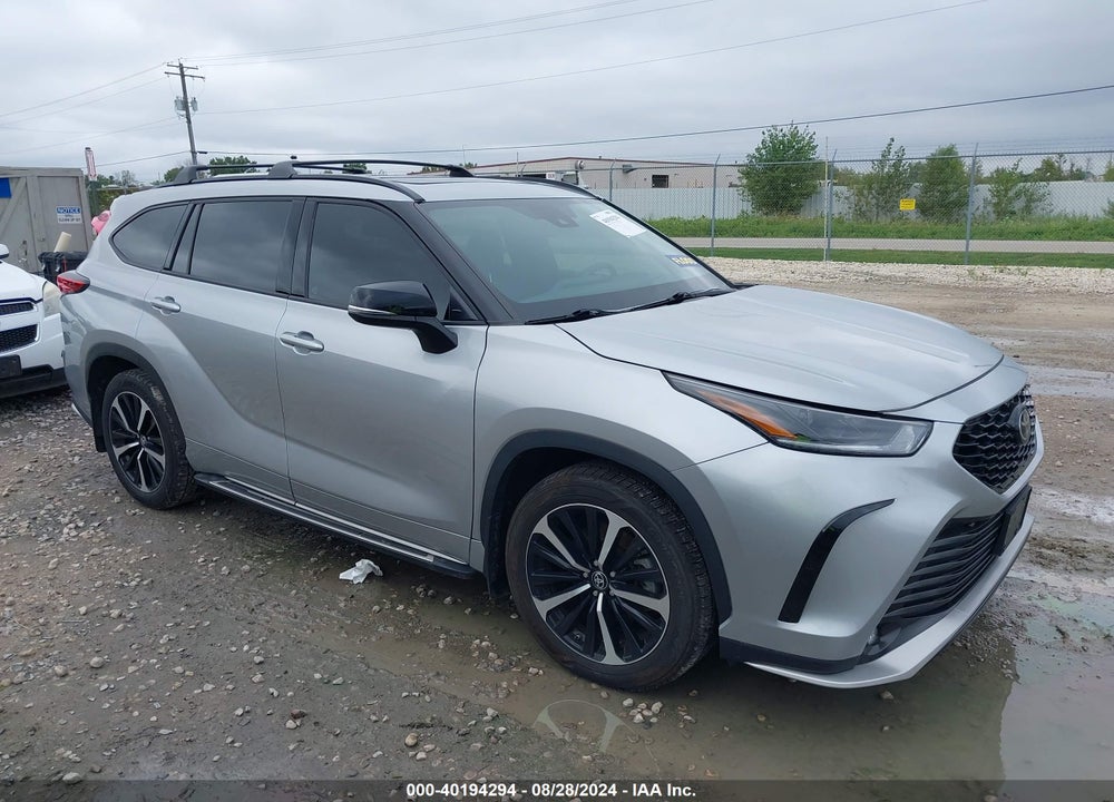 2022 TOYOTA HIGHLANDER XSE VIN: 5TDLZRAH6NS092750