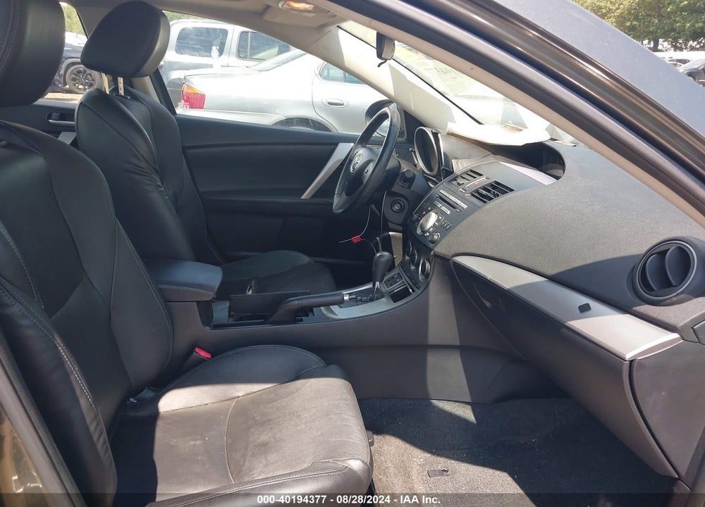 2010 MAZDA 3 S GRAND TOURING VIN: JM1BL1S51A1318400