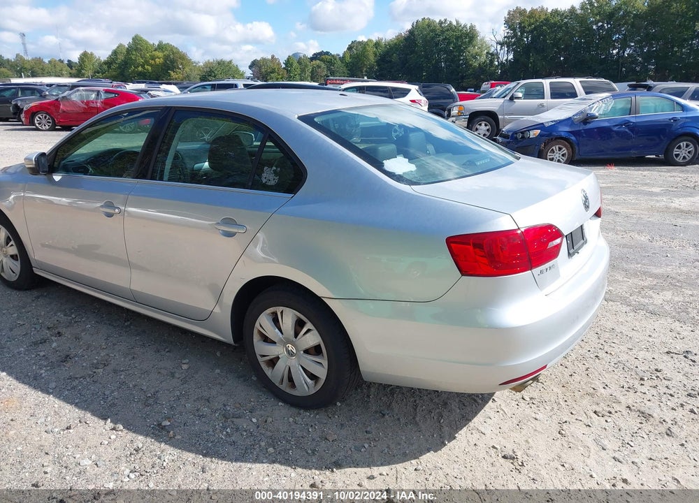 2013 VOLKSWAGEN JETTA 2.5L SE VIN: 3VWDX7AJ6DM257600